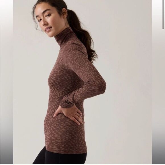 ATHLETA Flurry Seamless Turtleneck NEW with tags Size XS Wren Rustic Beige - Picture 1 of 16